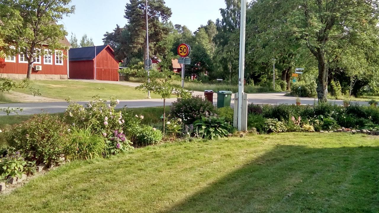 Appartamento Bo Hos Nancy I Oelme Kristinehamn Esterno foto